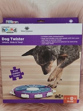 Brand New Outward Hound DOG TWISTER DOG PUZZLE